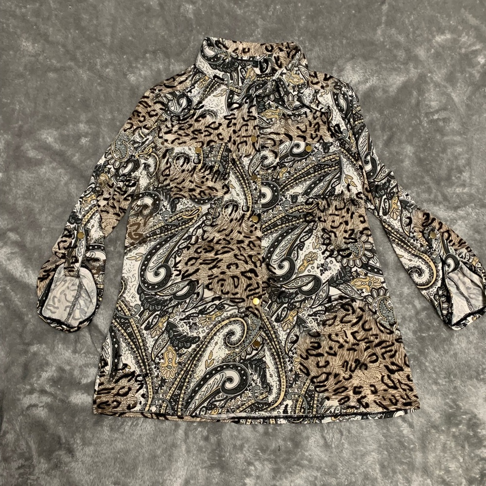 Notations Size Sm Button Up. - image 1